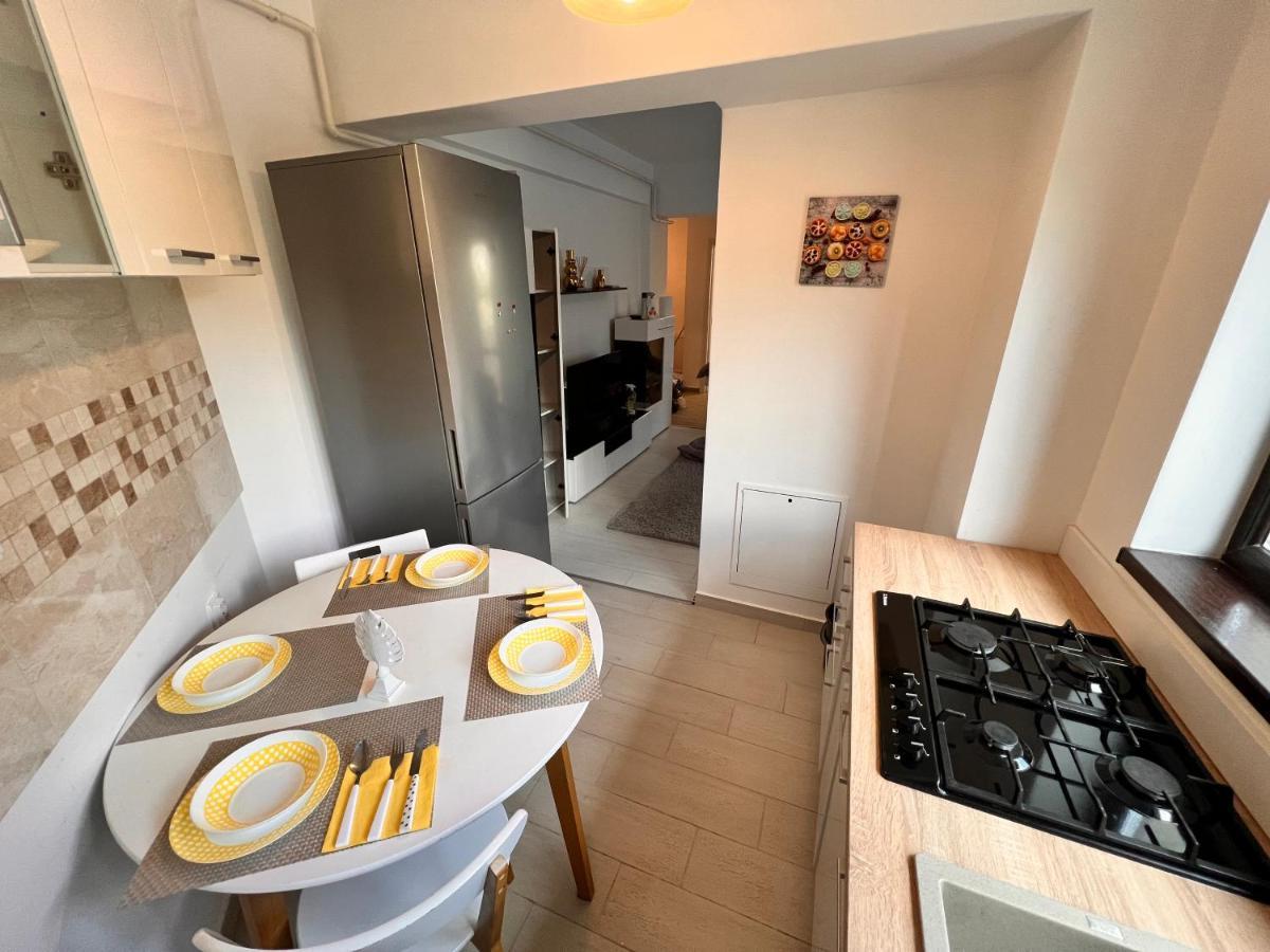 2 Rooms Apartment Airy & Bright Relax Iasi Eksteriør billede
