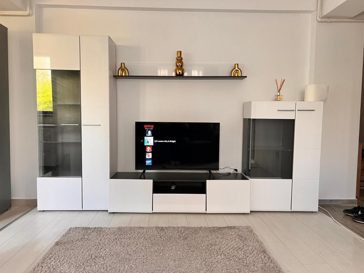 2 Rooms Apartment Airy & Bright Relax Iasi Eksteriør billede